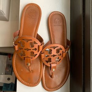 Tory Burch Miller brown leather flip flops size 9